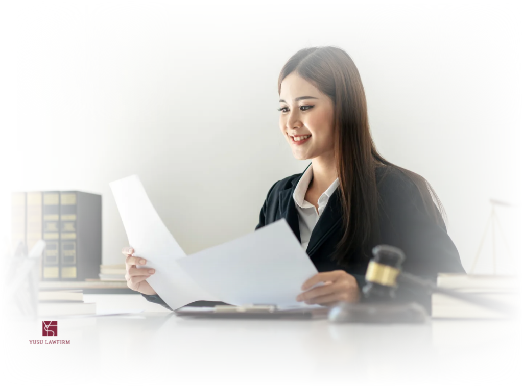Attorney explaining a suspension of indictment to a client in Korea