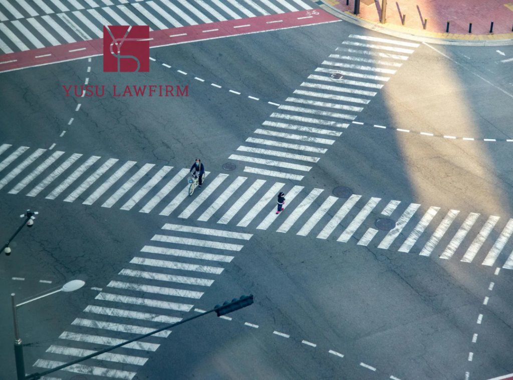 Lawyer preparing a settlement and opinion for a traffic case in Korea